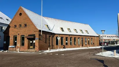 Kontorbutik i gadeplan for ejendomsmægler, advokat, revisor, arkitekt, firma domicil